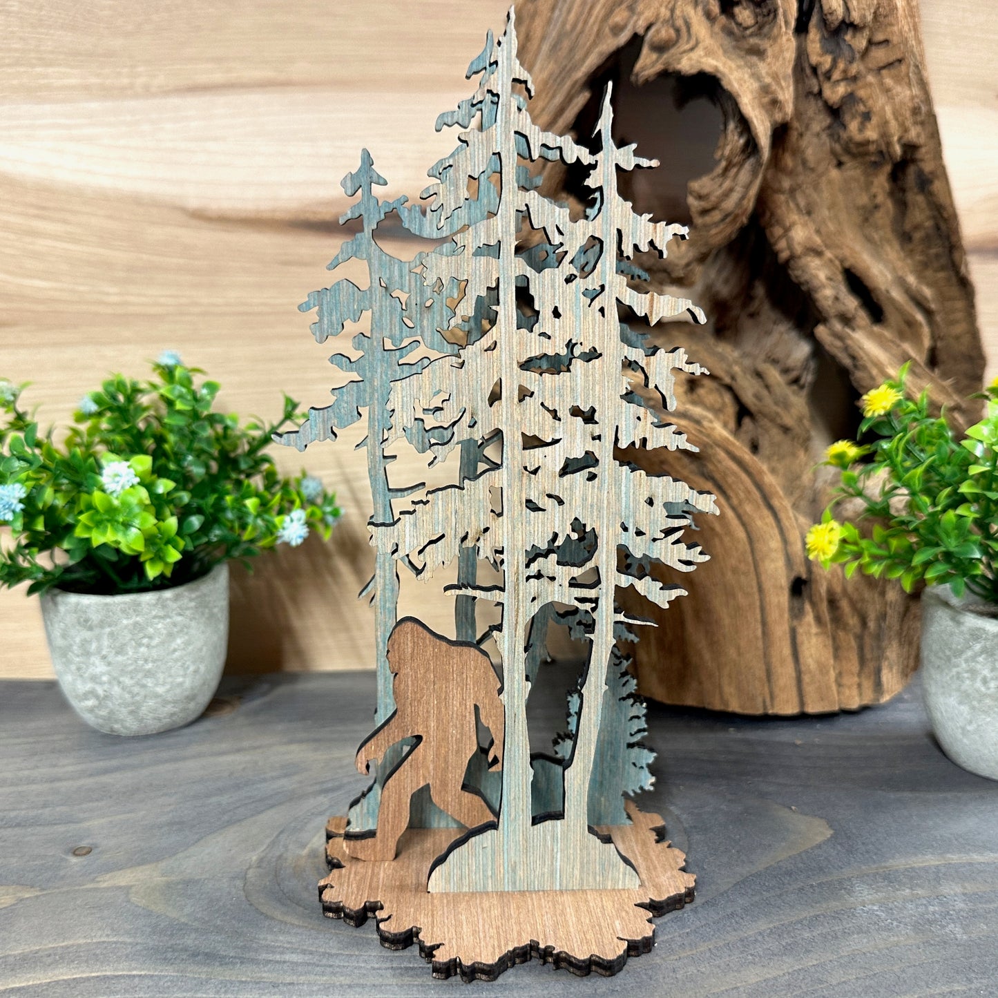 Three Dimension Bigfoot Scene Centerpiece