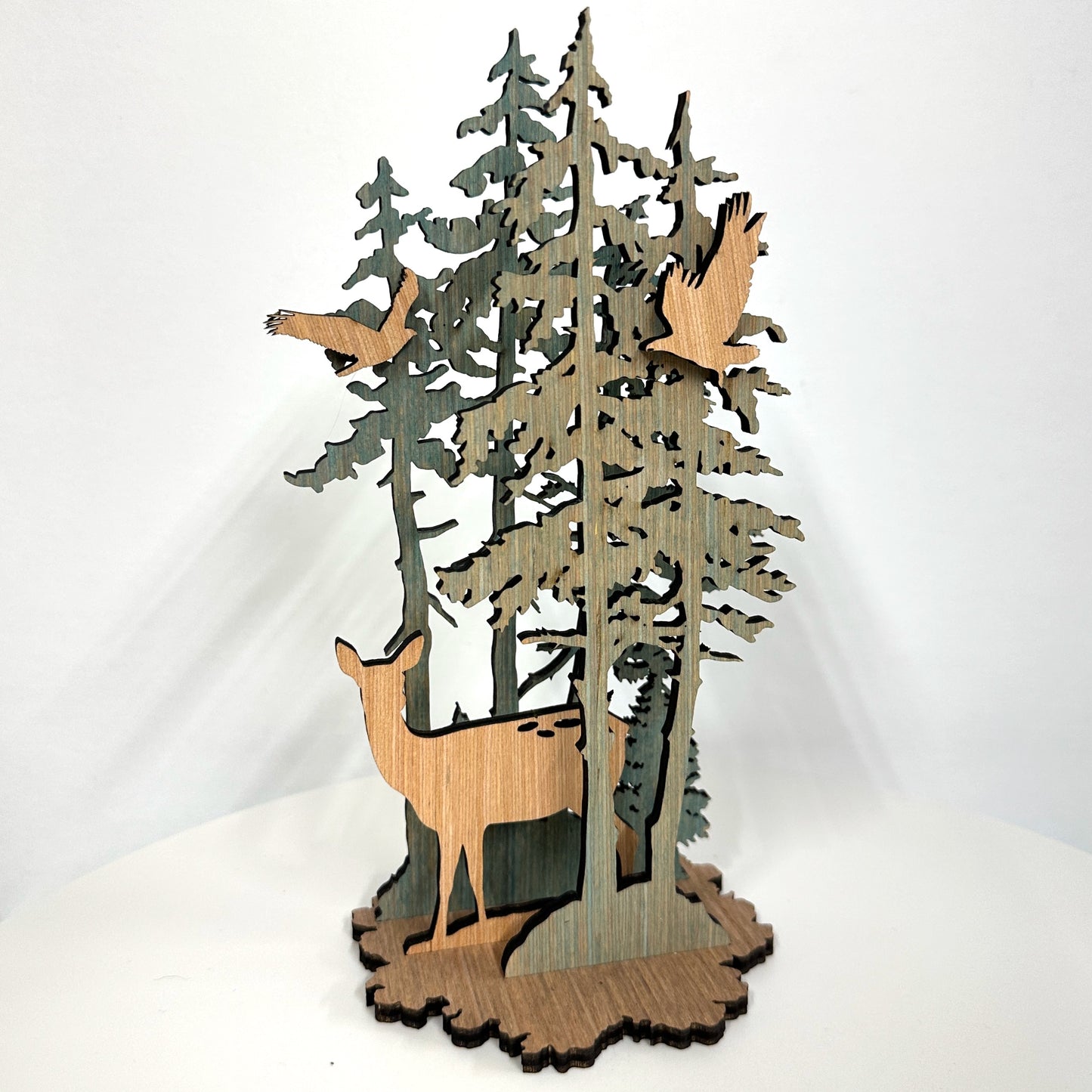 Three Dimension Whitetail Doe Scene Centerpeice