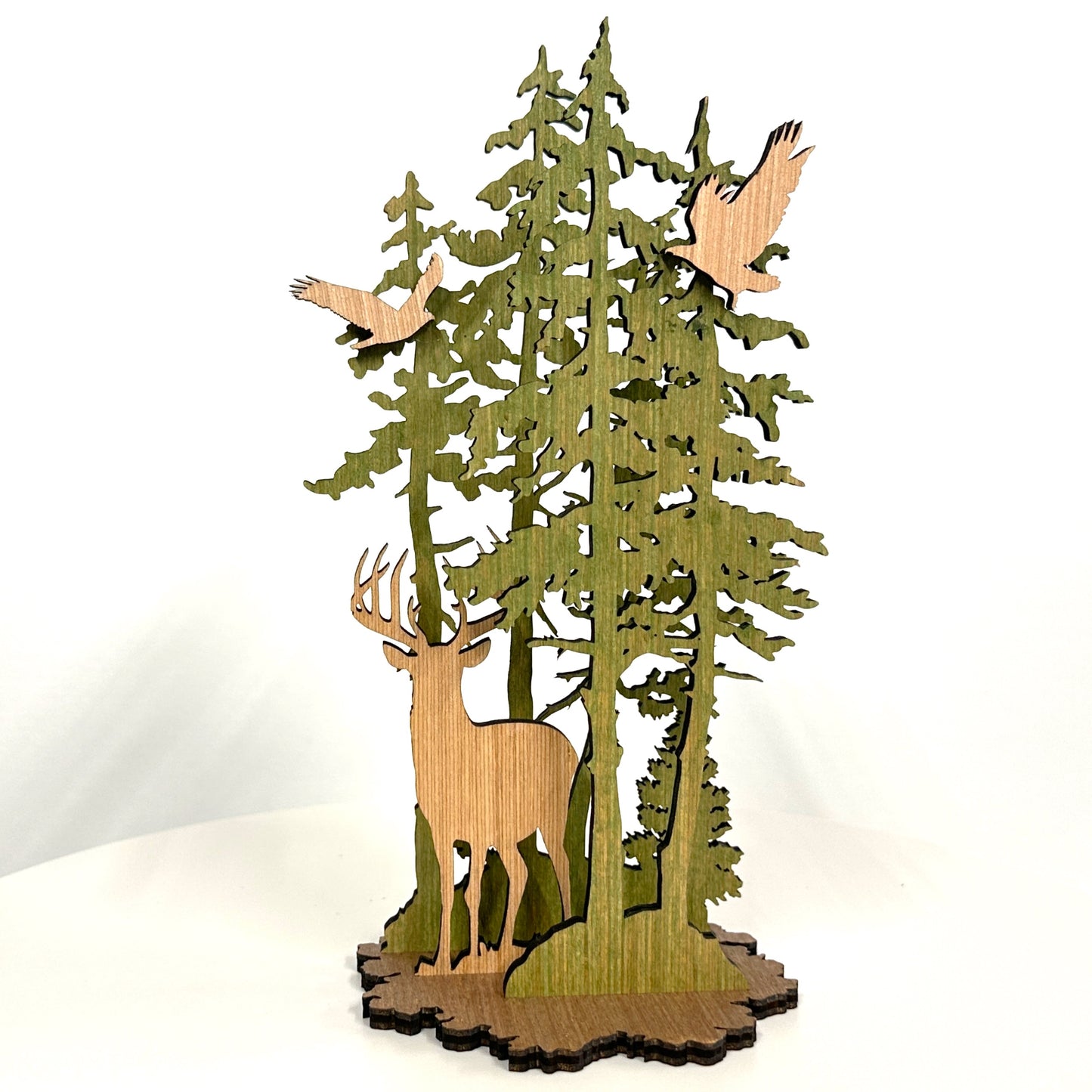 Three Dimension Whitetail Buck Scene Centerpiece