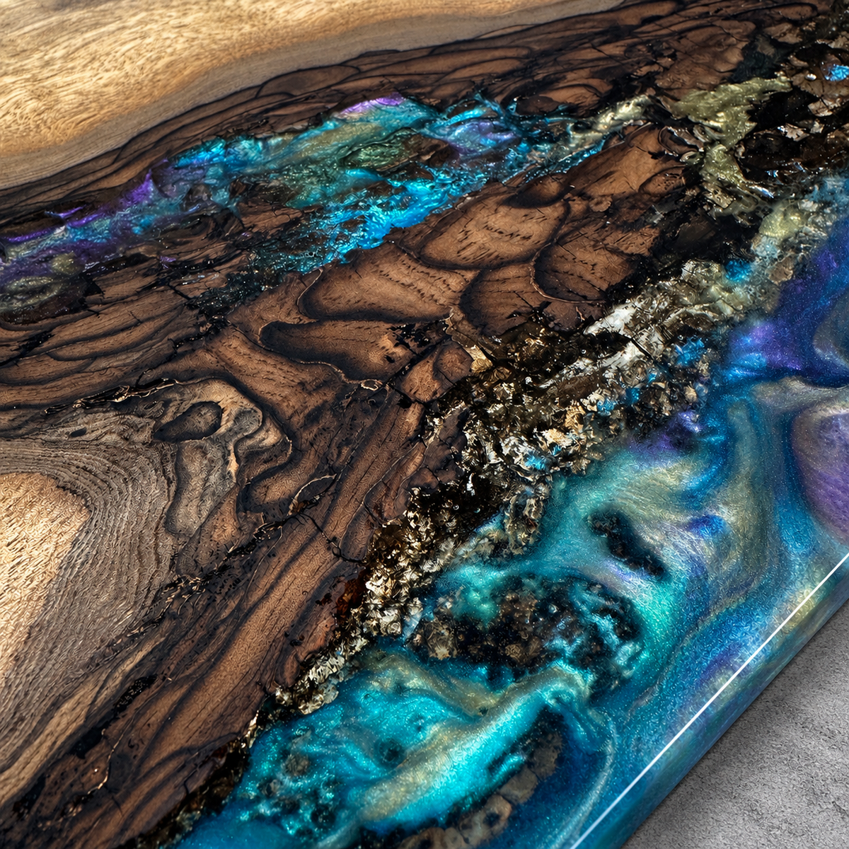 Midnight Aurora – Handcrafted Wood & Epoxy Art