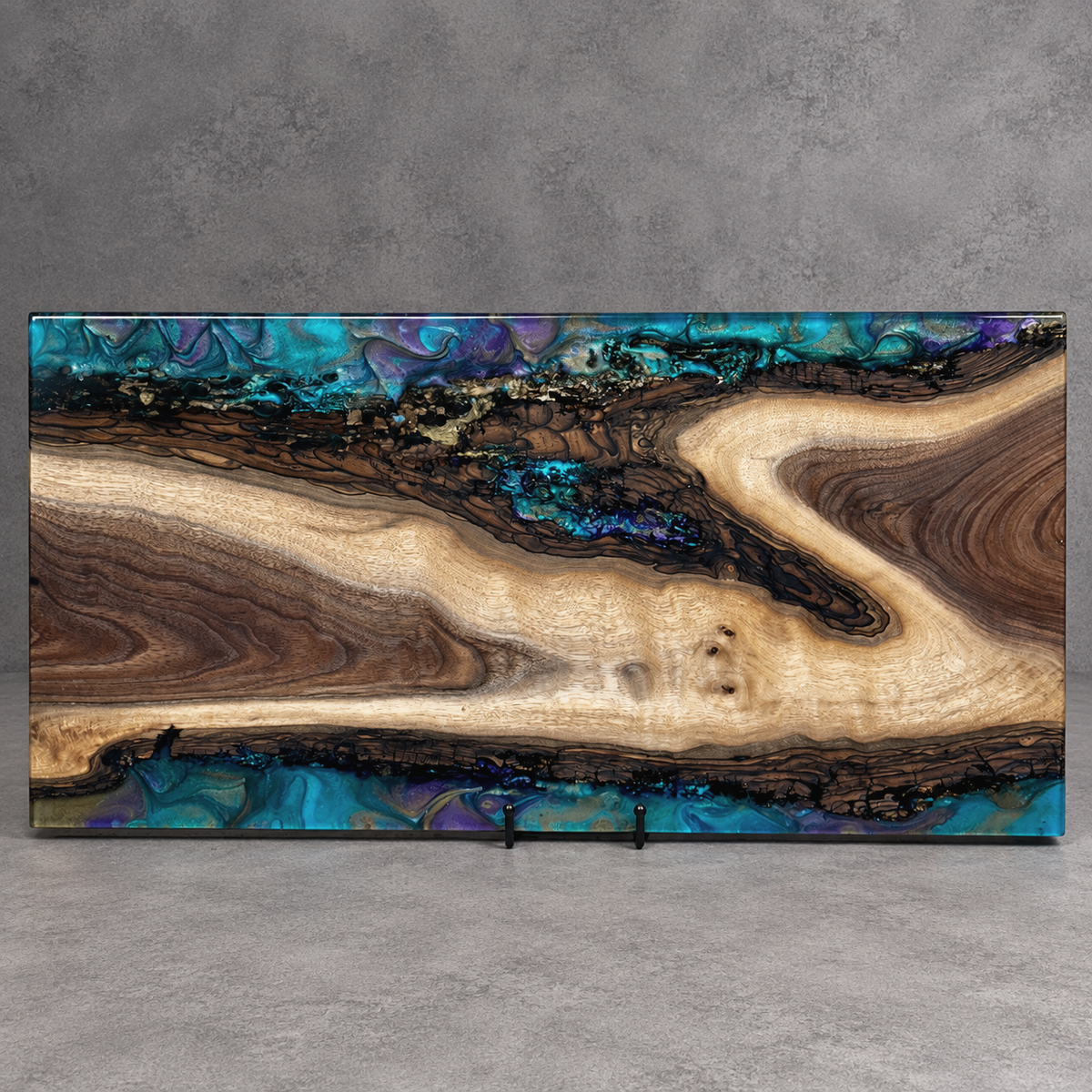 Midnight Aurora – Handcrafted Wood & Epoxy Art