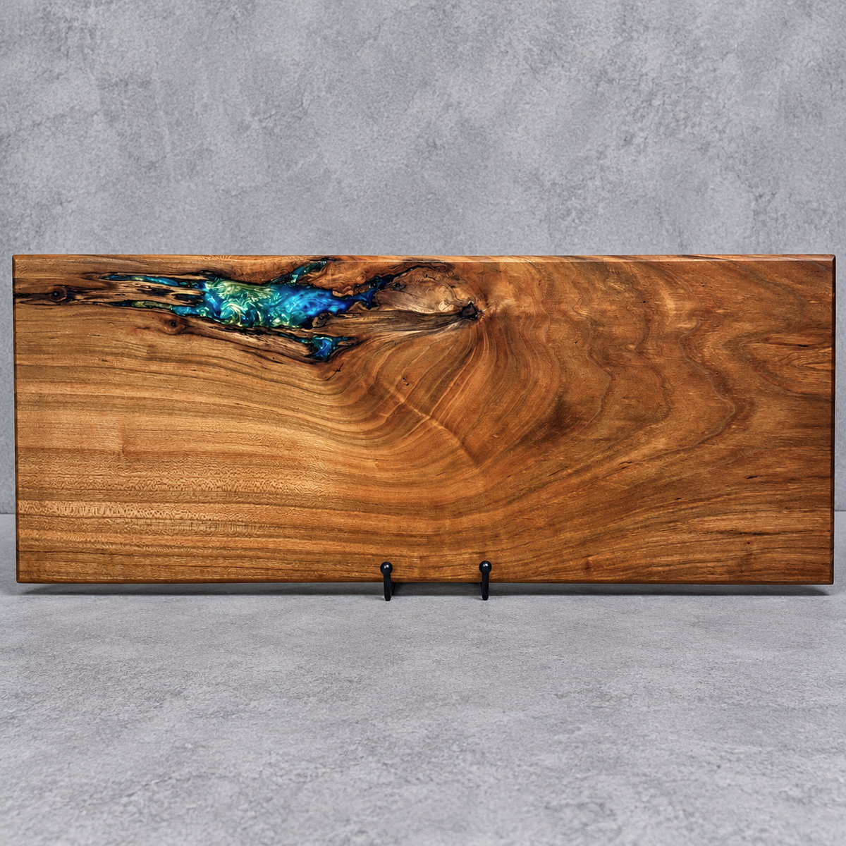 Hidden Lagoon – Handcrafted Wood & Epoxy Art