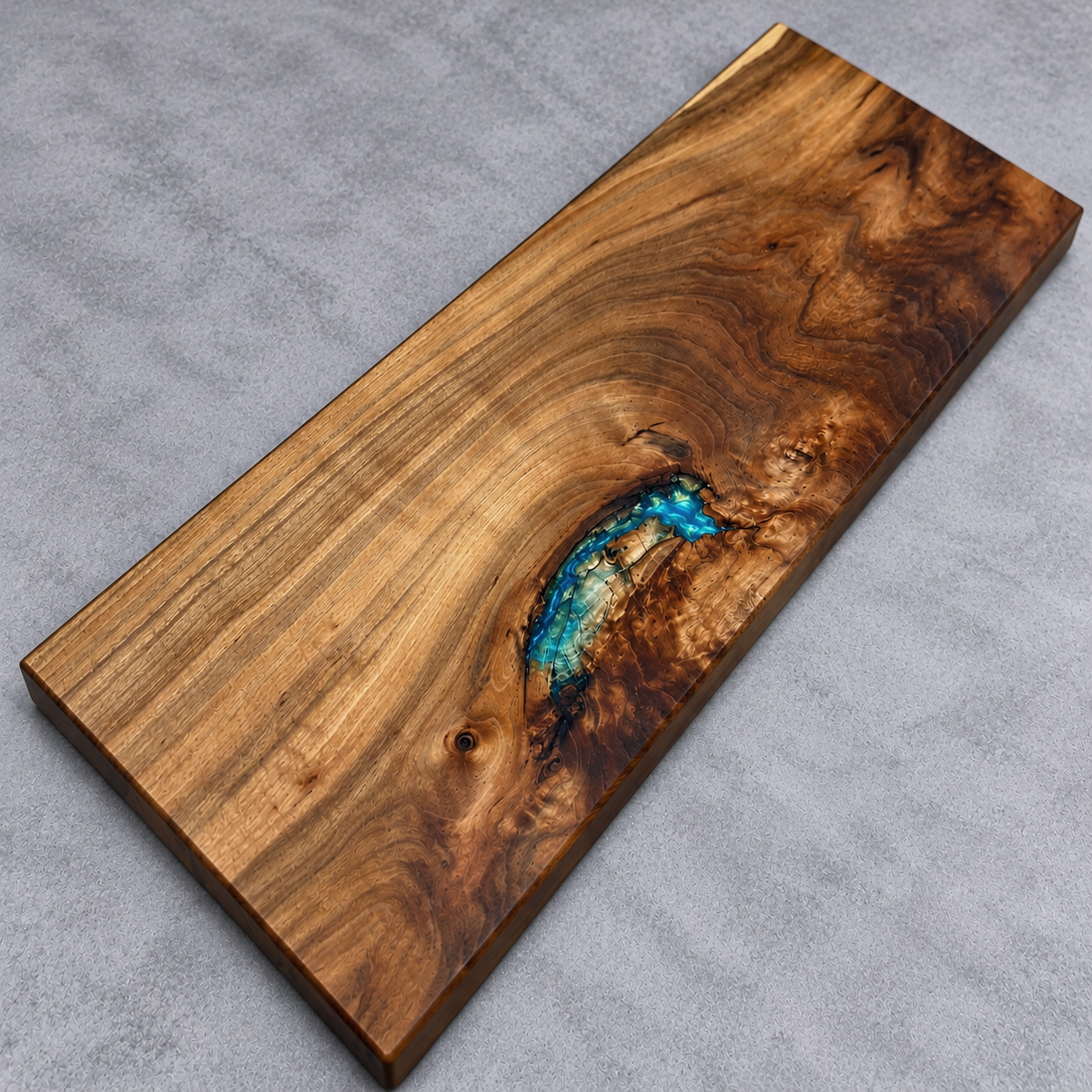 Hidden Lagoon – Handcrafted Wood & Epoxy Art